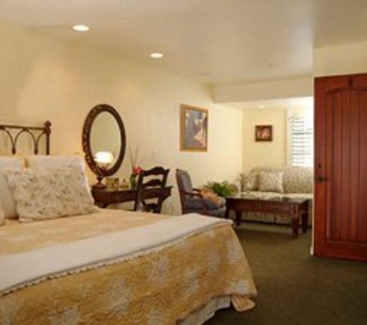 Castillo Inn at the Beach