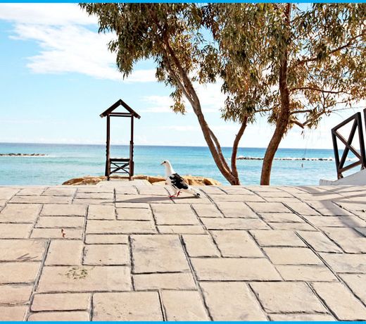 Poseidonia Beach Hotel