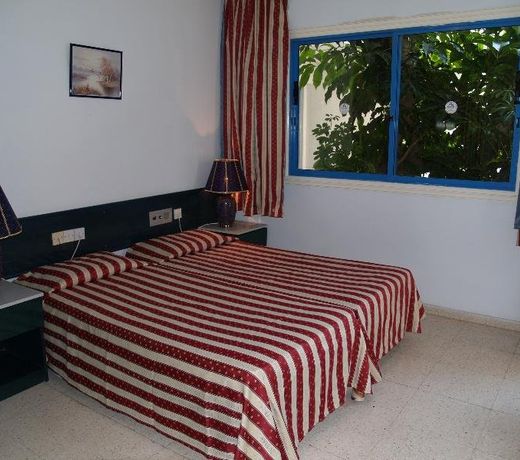 PAPHIESSA HOTEL & APARTMENTS