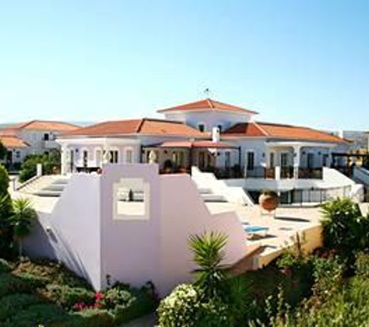 Akamanthea Holiday Village