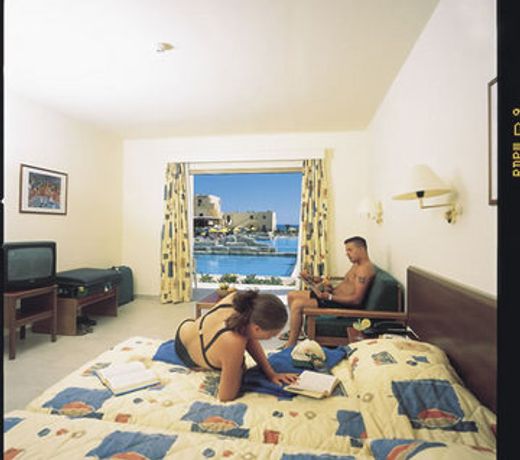 Ramada Hotel & Suites by Wyndham Ayia Napa
