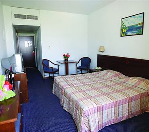 Crown Resorts Henipa
