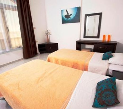 Desert Pearl Apartments