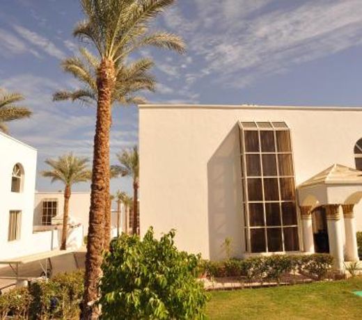 Carlton Luxury Villa