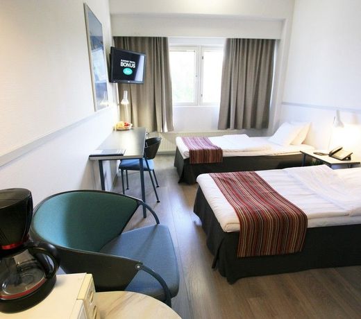 Skyline Airport Hotel