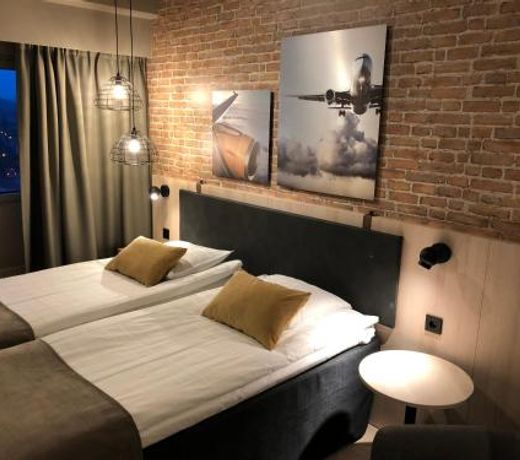 Skyline Airport Hotel