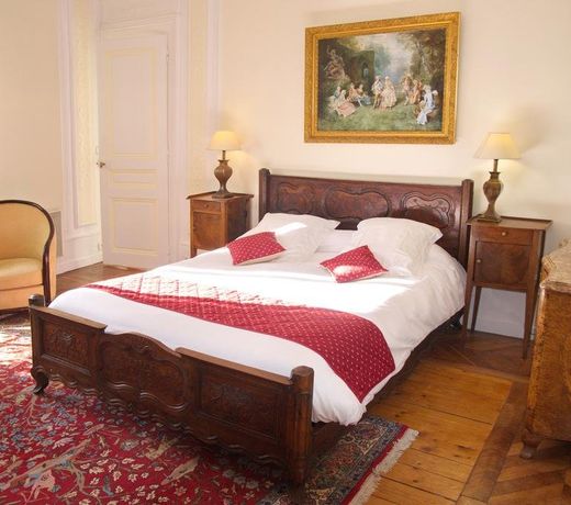 LES MEUBLÃS DU MANOIR AU SPLENDID ET ROYAL