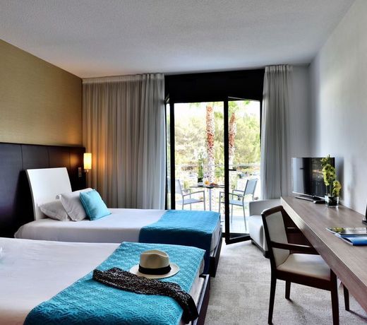 Mouratoglou Hotel & Resort