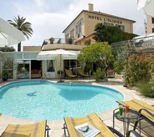 HÃ´tel l'Olivier - Piscine & Parking