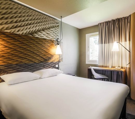 ibis Carcassonne Est la Cite