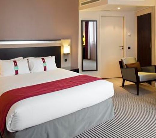 Holiday Inn Paris - Porte De Clichy, an IHG Hotel