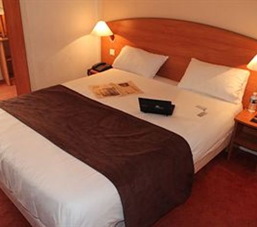 Central Hotel