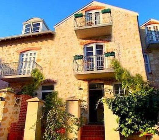 Fremantle Port Mill Bed & Breakfast - Unique Accommodation