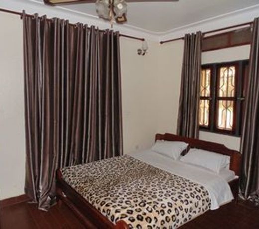 J Courts Bed and Comfort