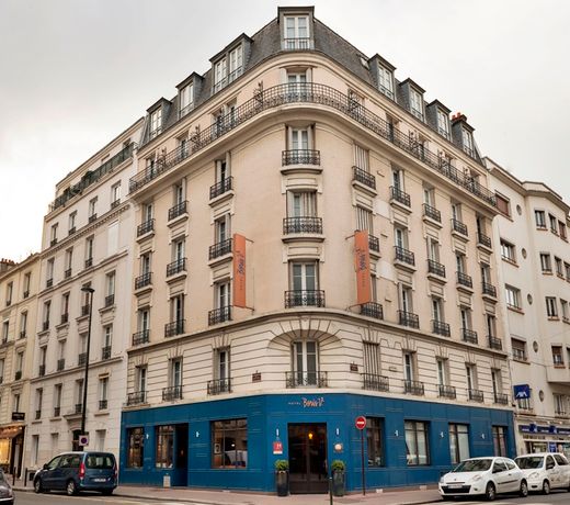 Hotel Boris V. by Happyculture