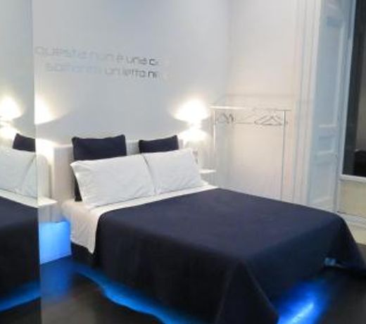 Skyhouse Chiatamone