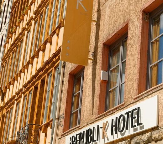 Republik Hotel