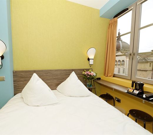 Republik Hotel
