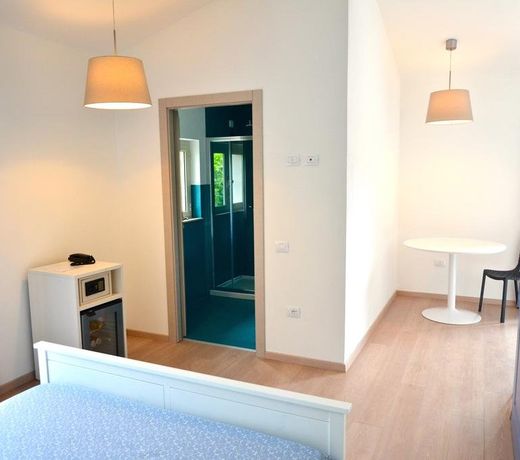 Petit Hotel