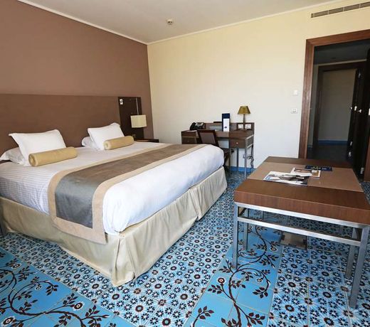 Golden Tulip Villa Massalia