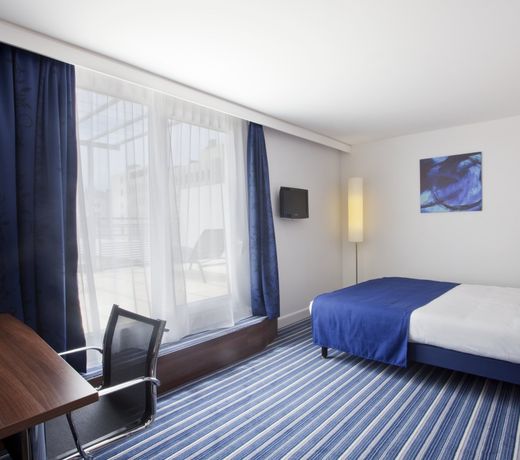 Holiday Inn Express Marseille Saint Charles, an IHG Hotel