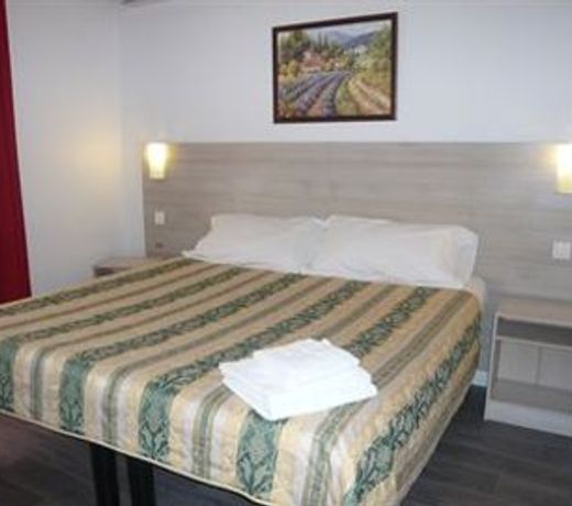 Hotel Parisien