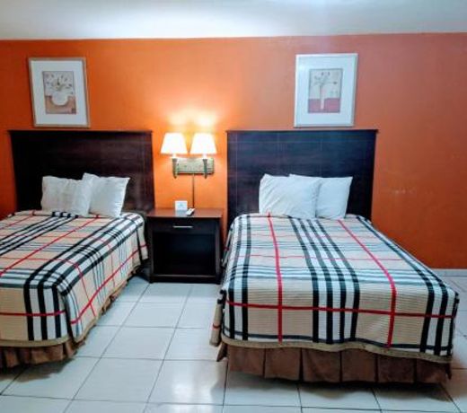 Travelers Inn - Clearwater