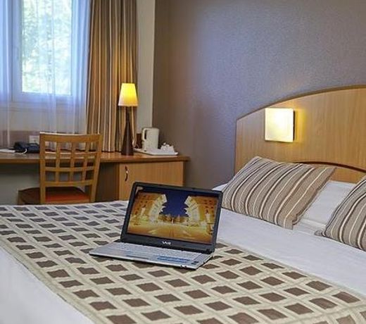 Kyriad Hotel Montpellier Centre Antigone