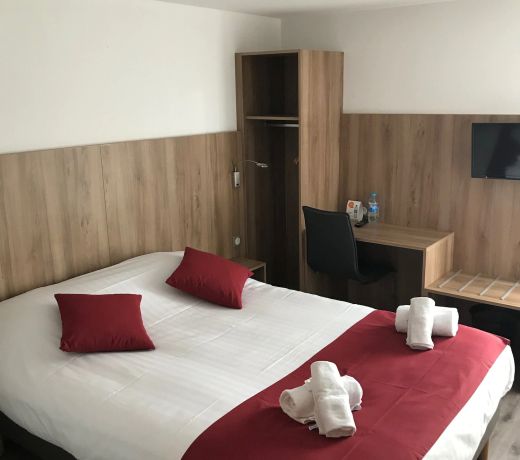Brit Hotel Plaisance A9/A61