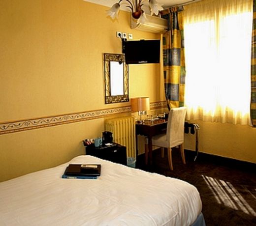 Logis Hotel des Cayrons