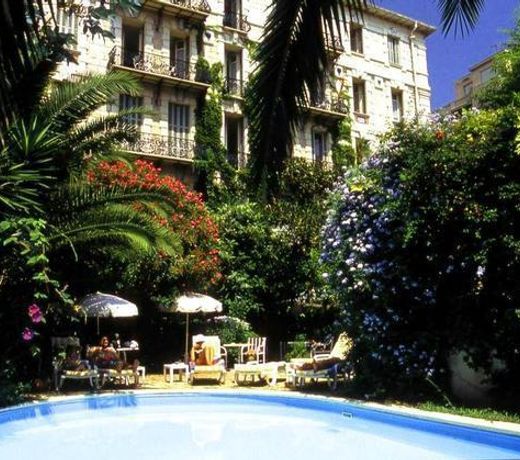 Le Windsor, Jungle Art Hotel