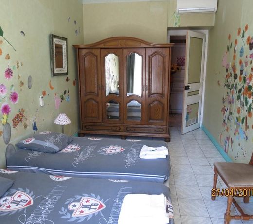 Chez Brigitte Guesthouse