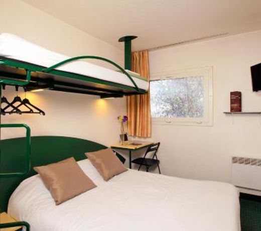 Hotel Cerise Lens