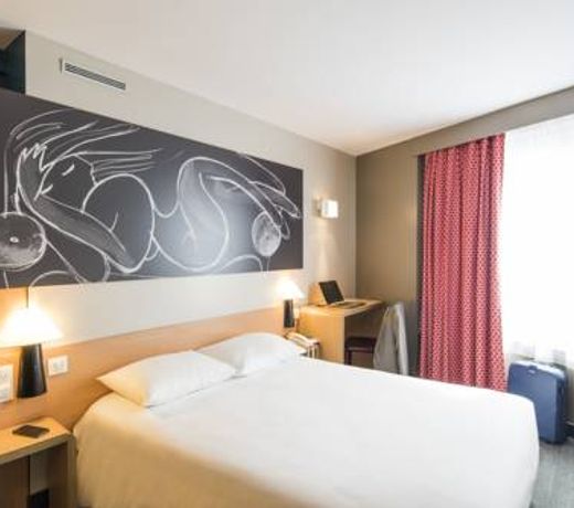 ibis Orleans Centre Foch
