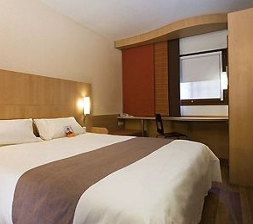 Ibis Pau Centre