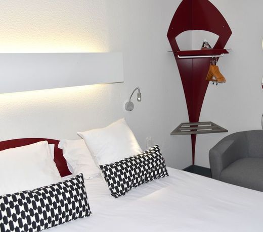 Brit Hotel Porte d'Espagne