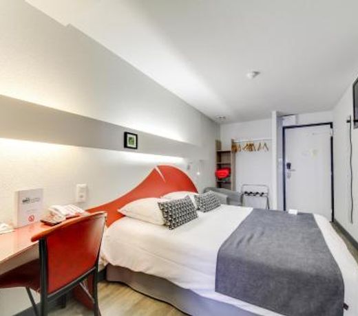 Brit Hotel Porte d'Espagne