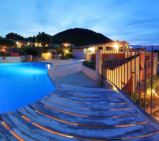 Le Roc E Fiori Hotel - Les Collectionneurs