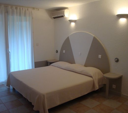 Domaine De Caranella