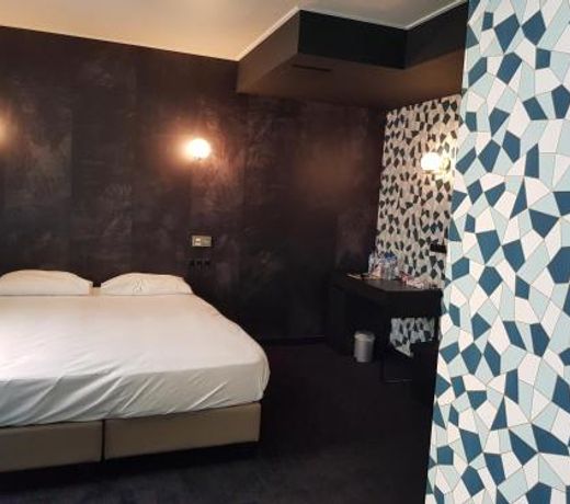 Brit Hotel Aux Sacres Reims Centre