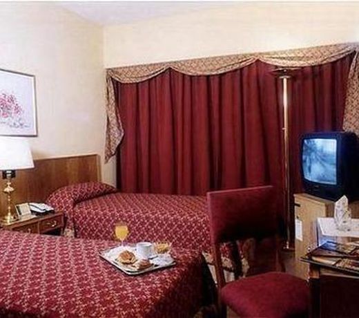 Grand King Hotel