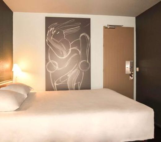 ibis Rochefort