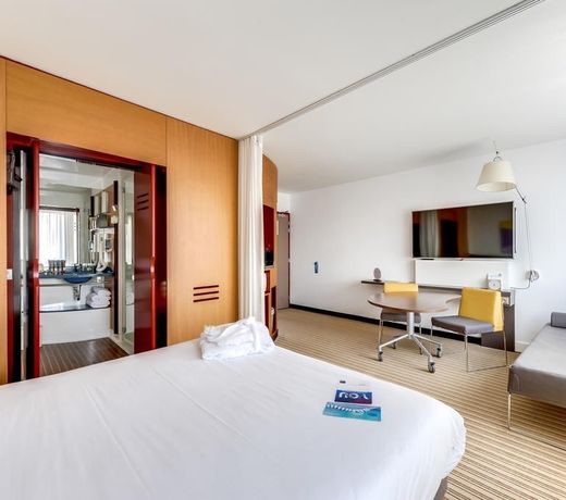 Novotel Suites Paris Nord 18Ã¨me