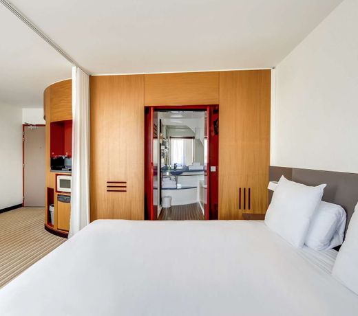 Novotel Suites Paris Nord 18Ã¨me