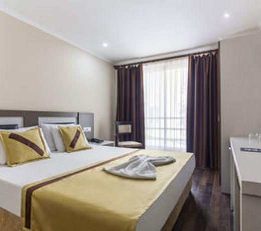 Ayhan Hotel