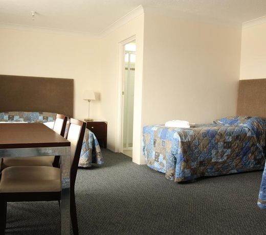 Titania Motel