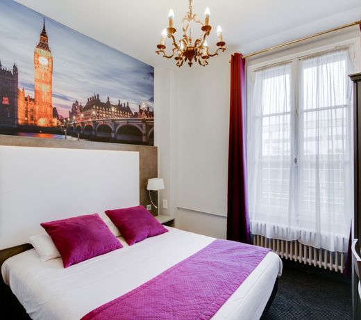Brit Hotel Privilège Le Royal - Centre Gare