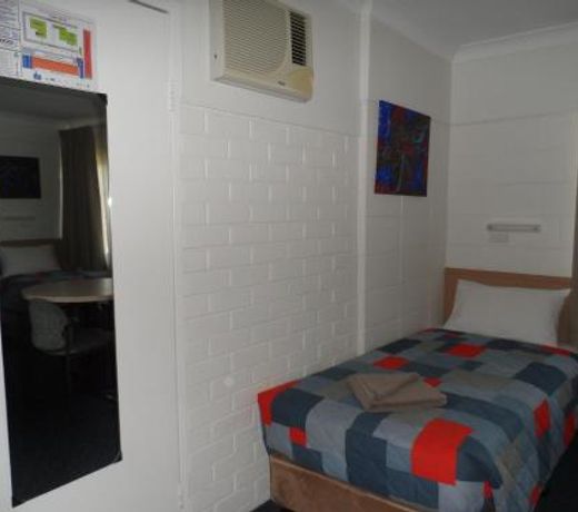 Oakey Motel