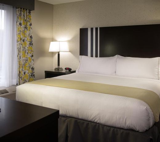 Holiday Inn Express and Suites Madison Central, an IHG Hotel