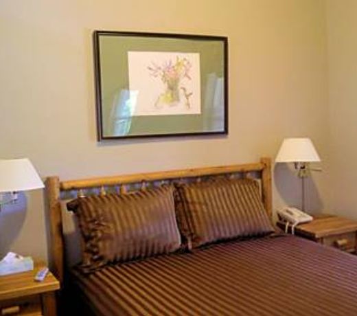 CREEKSIDE INN